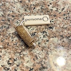 NWT Persona Charm